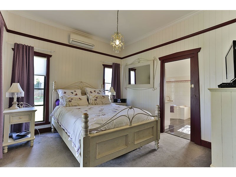 164 Taylor Street, Newtown QLD 4350