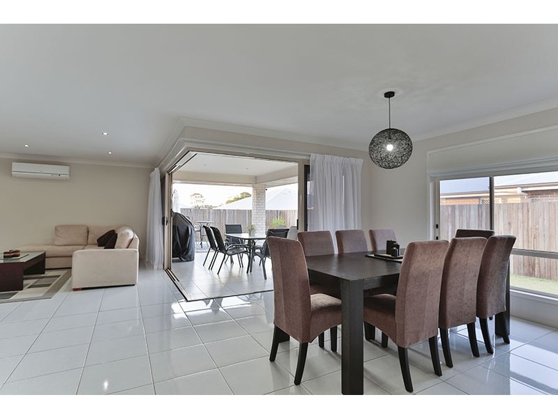 5 Vinniecombe Street, Kearneys Spring QLD 4350