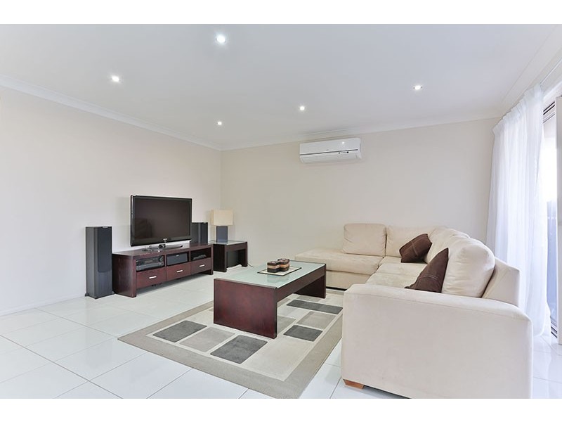 5 Vinniecombe Street, Kearneys Spring QLD 4350