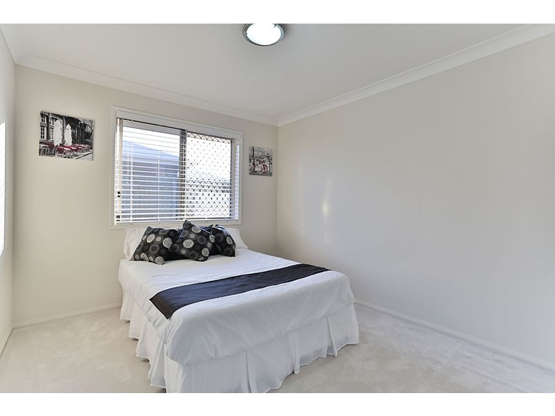 5 Vinniecombe Street, Kearneys Spring QLD 4350