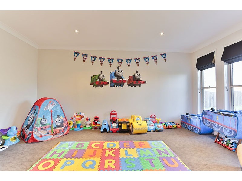 5 Vinniecombe Street, Kearneys Spring QLD 4350