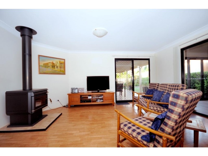 4 Collingwood Close, Middle Ridge QLD 4350