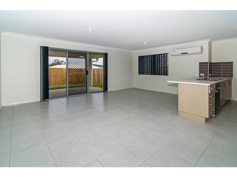 6 Cooranga Street, Glenvale QLD 4350