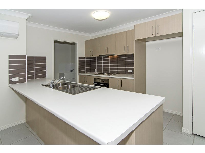6 Cooranga Street, Glenvale QLD 4350
