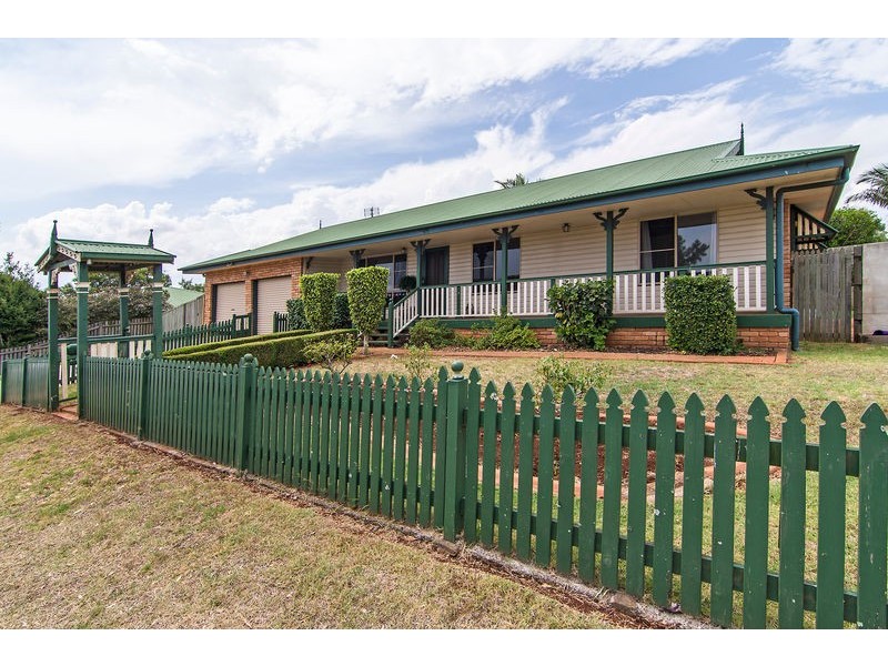 9 Honeysuckle Drive, Glenvale QLD 4350