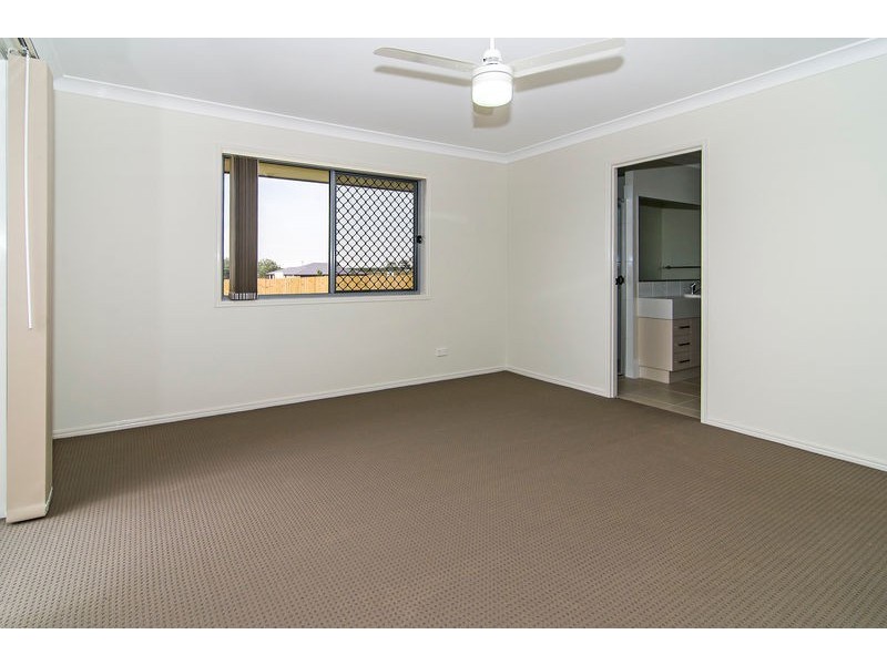 12 Goshawk Drive, Highfields QLD 4352