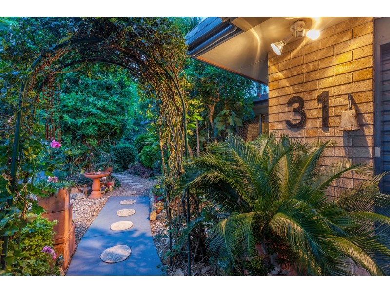 31 Biscay Crescent, Glenvale QLD 4350