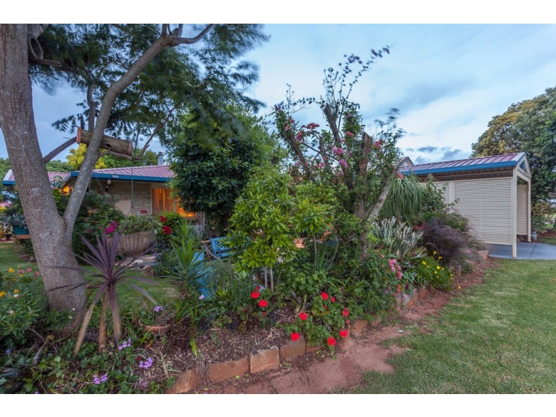 31 Biscay Crescent, Glenvale QLD 4350
