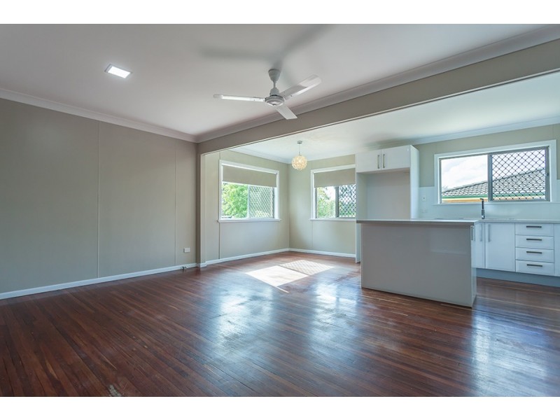 11 Jonathan Street, Rockville QLD 4350