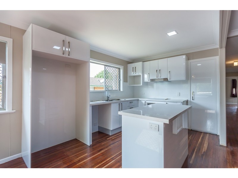 11 Jonathan Street, Rockville QLD 4350