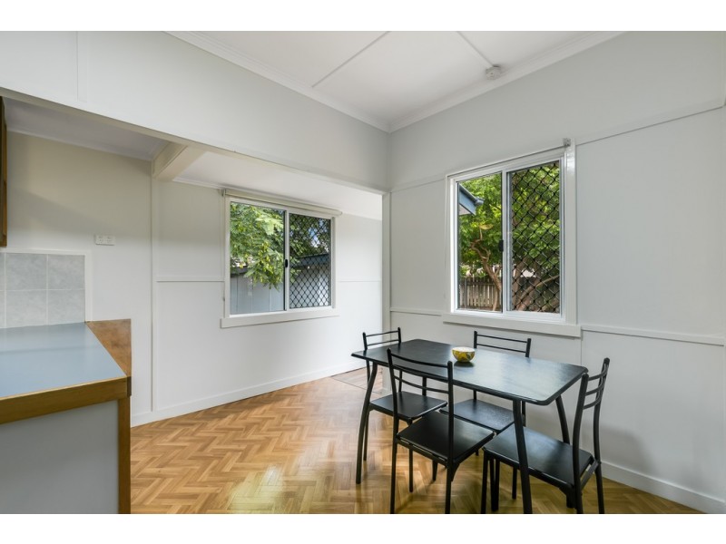 8 Dunkley Street, South Toowoomba QLD 4350