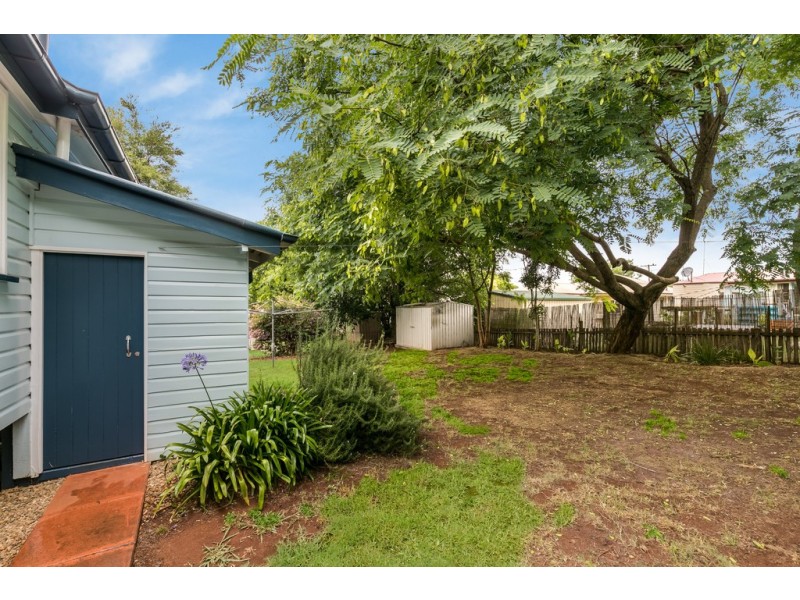 8 Dunkley Street, South Toowoomba QLD 4350