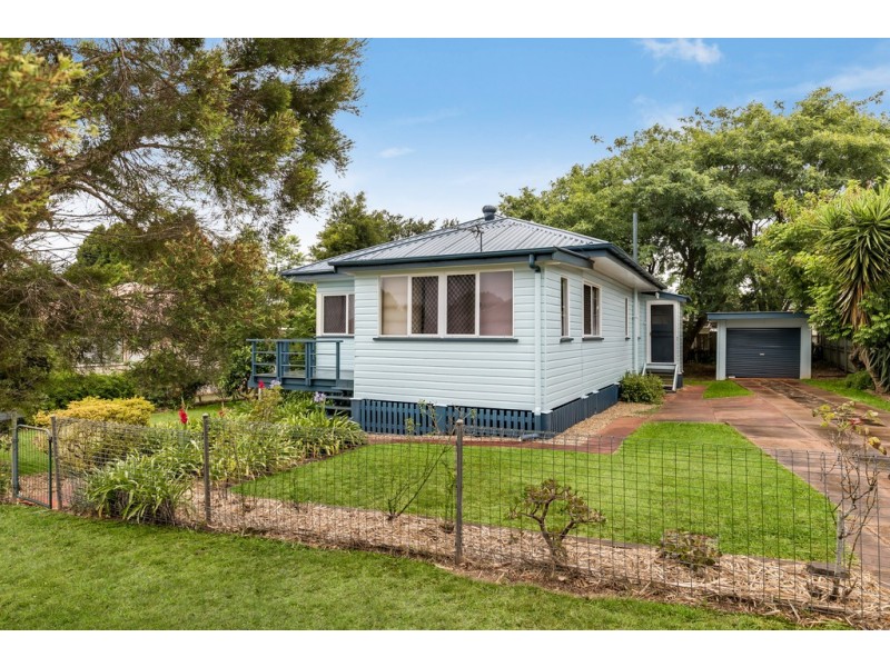 8 Dunkley Street, South Toowoomba QLD 4350