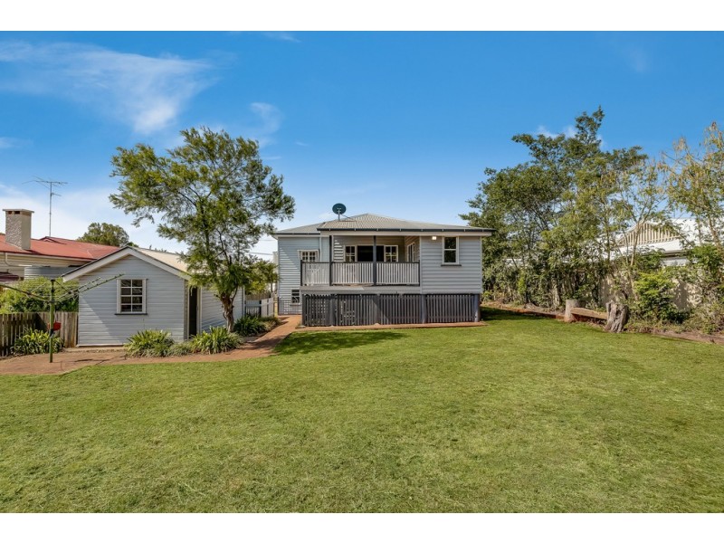 190 Long Street, South Toowoomba QLD 4350