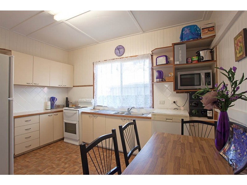 1 Bothwell Street, Newtown QLD 4350