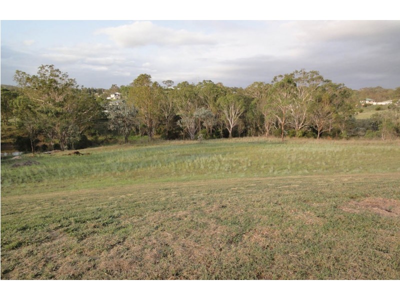 5 Lydia Place, Top Camp QLD 4350