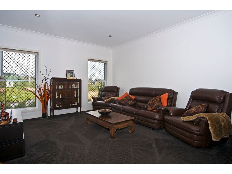 13-15 Cook Court, Highfields QLD 4352