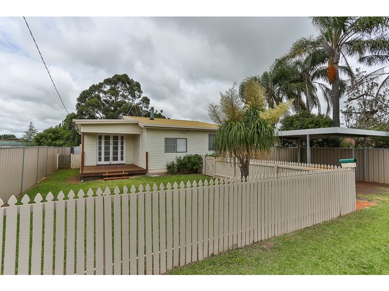 8 Blake Street, Wilsonton QLD 4350