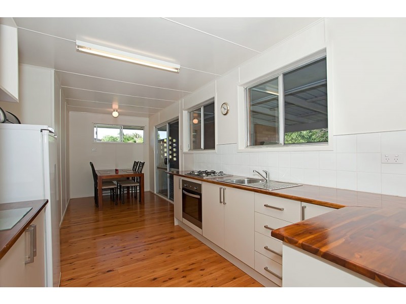 12 Farr Street, Kearneys Spring QLD 4350