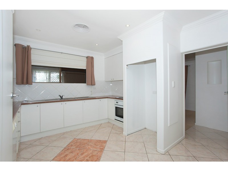 35 Desmond Lane, Oakey QLD 4401