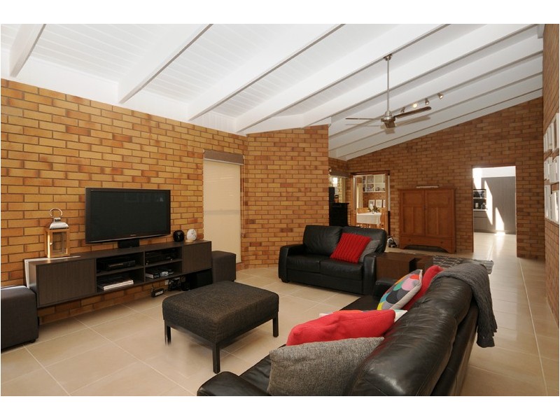 8 Merradong Court, Rangeville QLD 4350