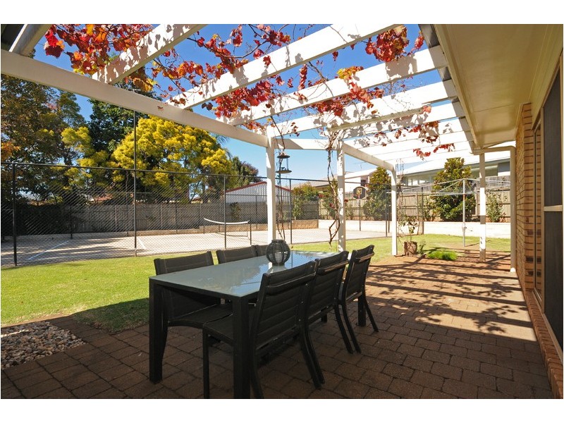 8 Merradong Court, Rangeville QLD 4350