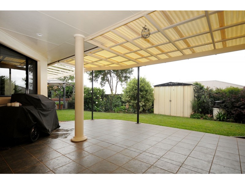 19 Glen Eagles Drive, Middle Ridge QLD 4350