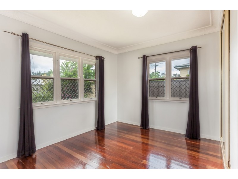 9 Drayton Road, Harristown QLD 4350