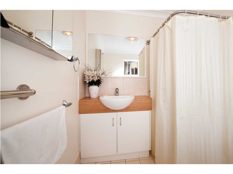 “Oxford Crest” Unit 6/306 James Street, Harristown QLD 4350