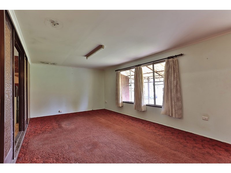 27 Cathro Street, Rockville QLD 4350