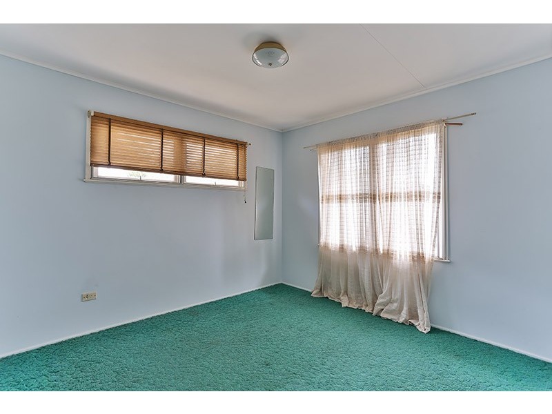 27 Cathro Street, Rockville QLD 4350