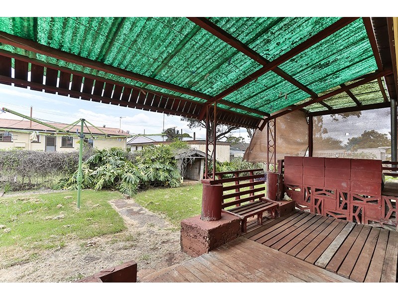 27 Cathro Street, Rockville QLD 4350