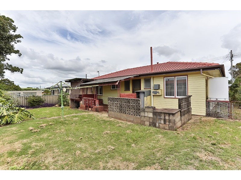 27 Cathro Street, Rockville QLD 4350