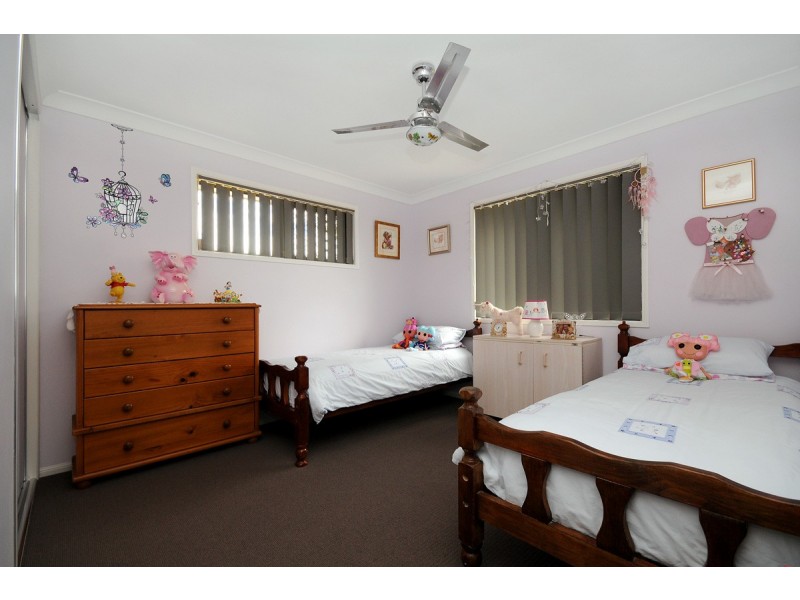 7 Banksdale Drive, Middle Ridge QLD 4350