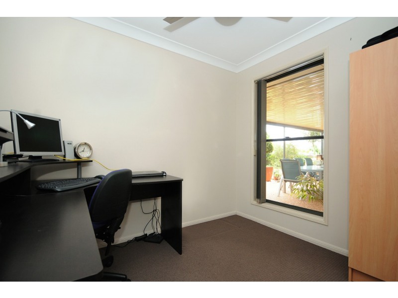 7 Banksdale Drive, Middle Ridge QLD 4350