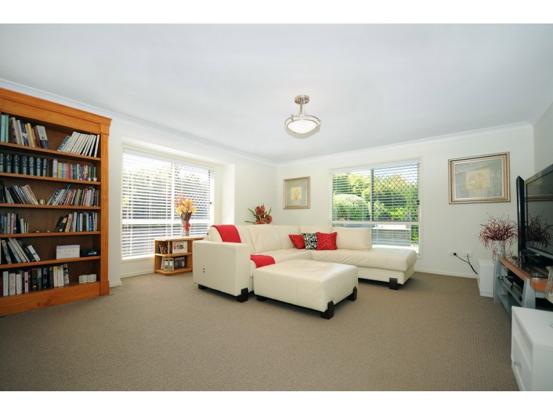 12 Campbell Drive, Highfields QLD 4352