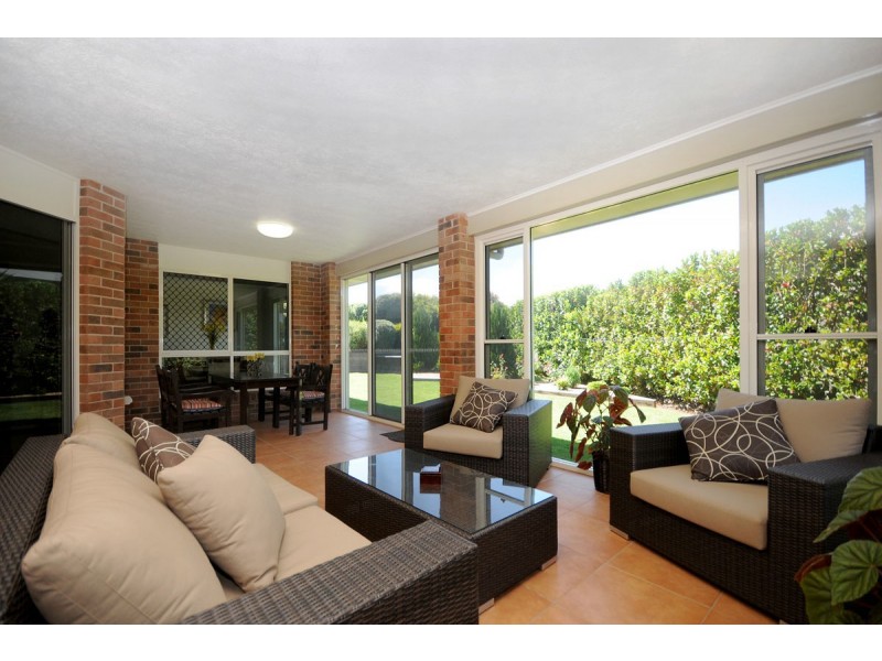 12 Campbell Drive, Highfields QLD 4352