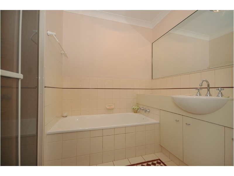 2/41 Long Street, Rangeville QLD 4350