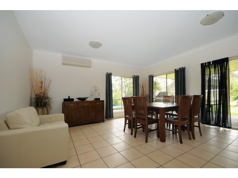 6 Oakdale Place, Highfields QLD 4352
