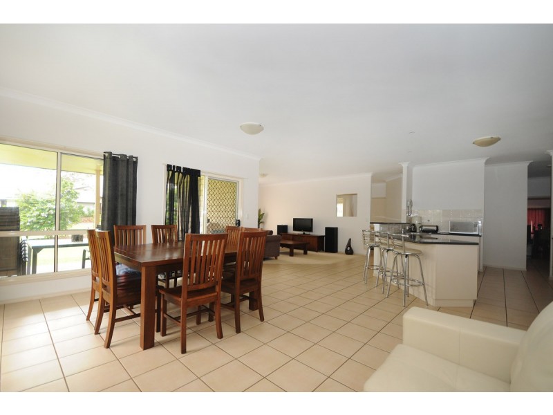 6 Oakdale Place, Highfields QLD 4352