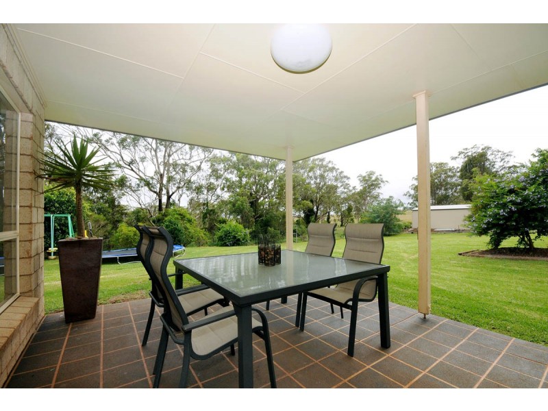 6 Oakdale Place, Highfields QLD 4352