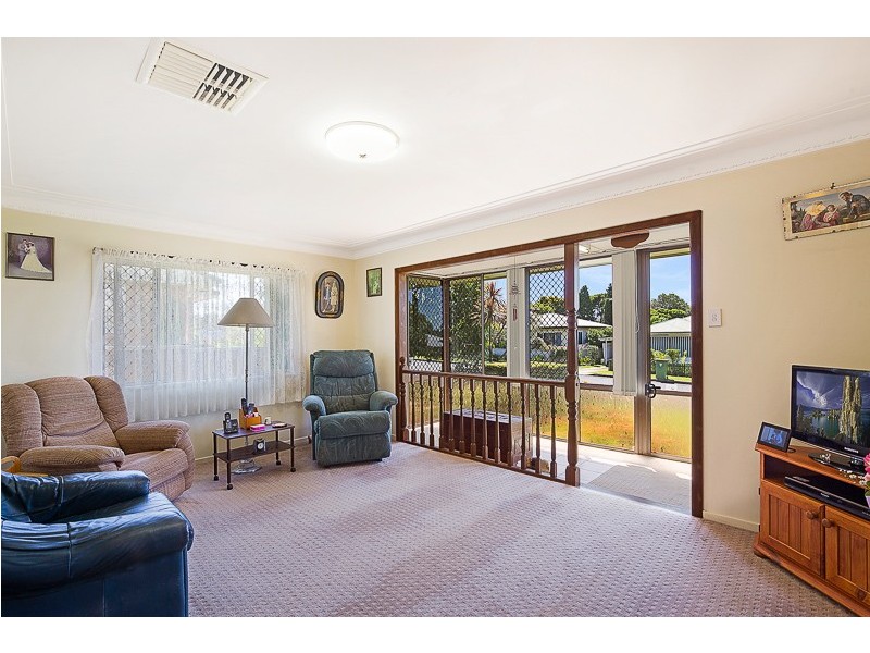 27 Boyd Street, Wilsonton QLD 4350