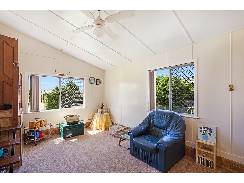 27 Boyd Street, Wilsonton QLD 4350