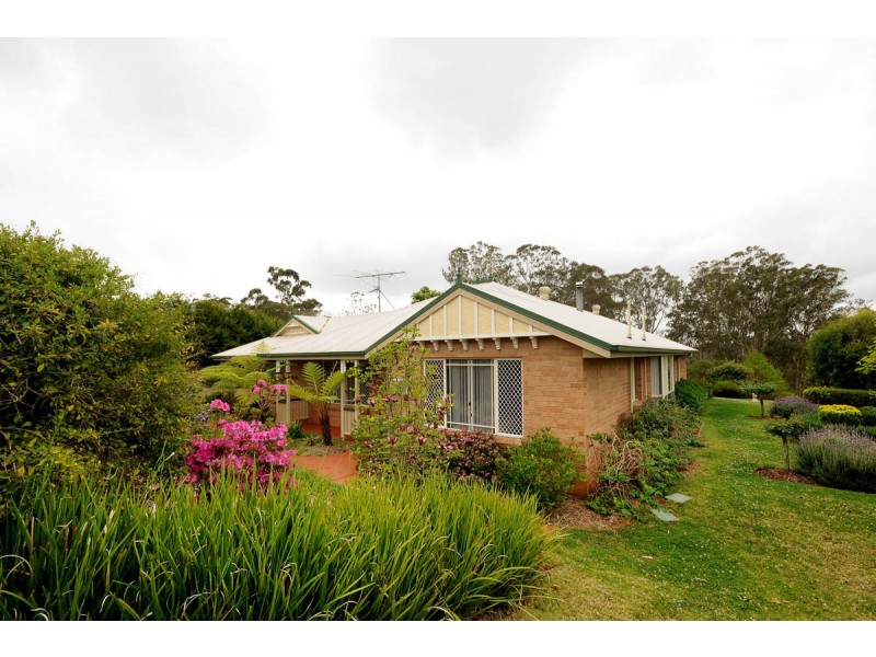 9 Kay-Ann Court, Hampton QLD 4352