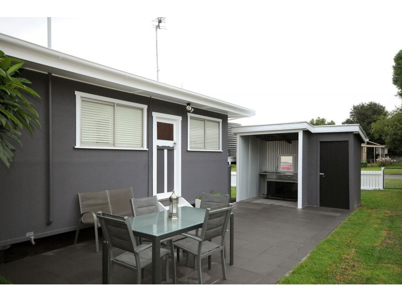 29 Collins Street, Mount Lofty QLD 4350