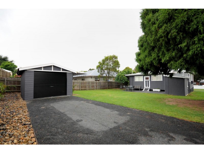 29 Collins Street, Mount Lofty QLD 4350