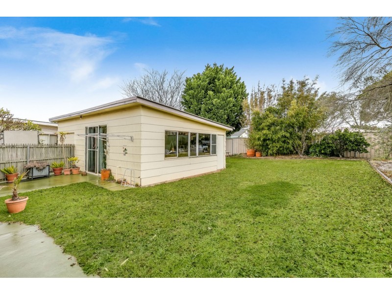 11 Brown Street, Rockville QLD 4350