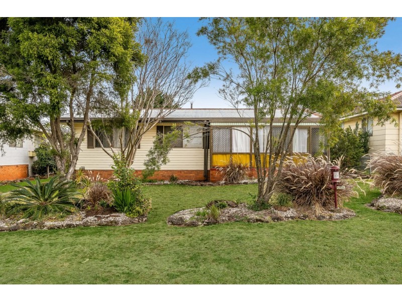 11 Brown Street, Rockville QLD 4350