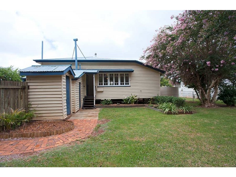 20 Charlotte Street, Newtown QLD 4350