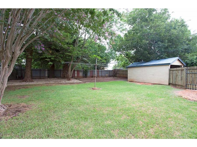 20 Charlotte Street, Newtown QLD 4350